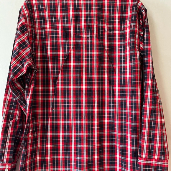 Wrangler Men’s Long Sleeve Pearl Button Navy Blue and Red Plaid Shirt Size Med - Picture 2 of 4